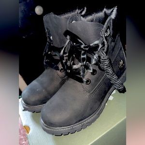 Brand new with silk laces ❤️❤️ never been worn